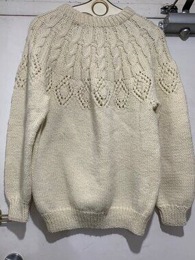 HAND-KNIT WOOL CASUAL SWEATERS SIZE S/M